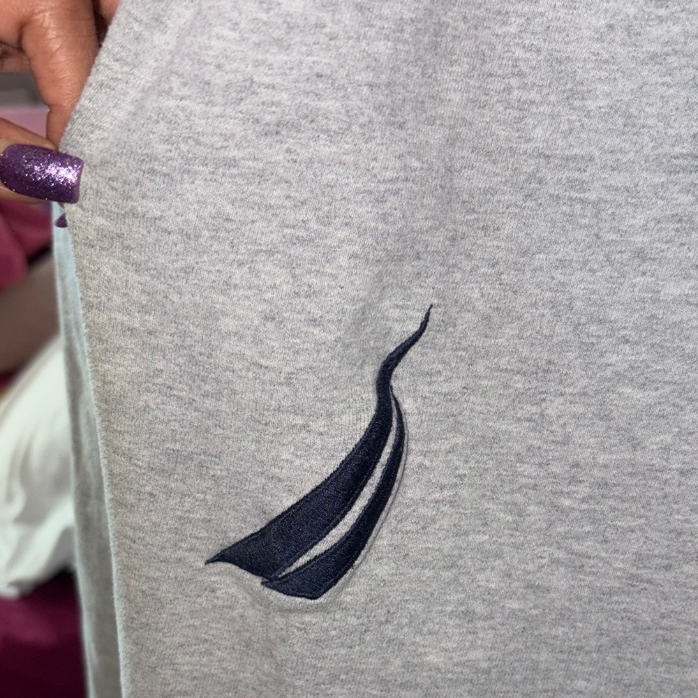 MENS Nautica Light Gray Crewneck Sweatshirt with Navy Logo - Picture 5 of 6